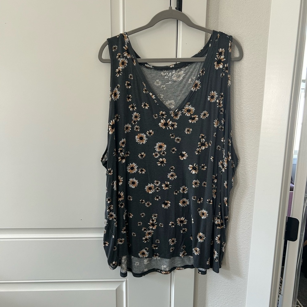 Floral Sleeveless Top - Black